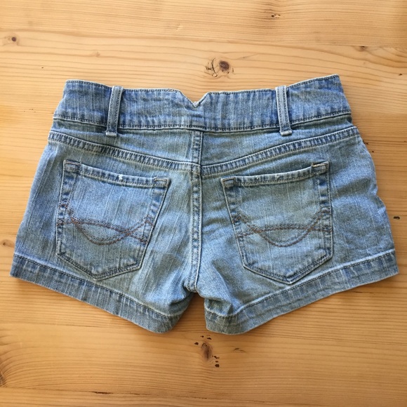 EUC denim jean shorts size 1 - Picture 3 of 6